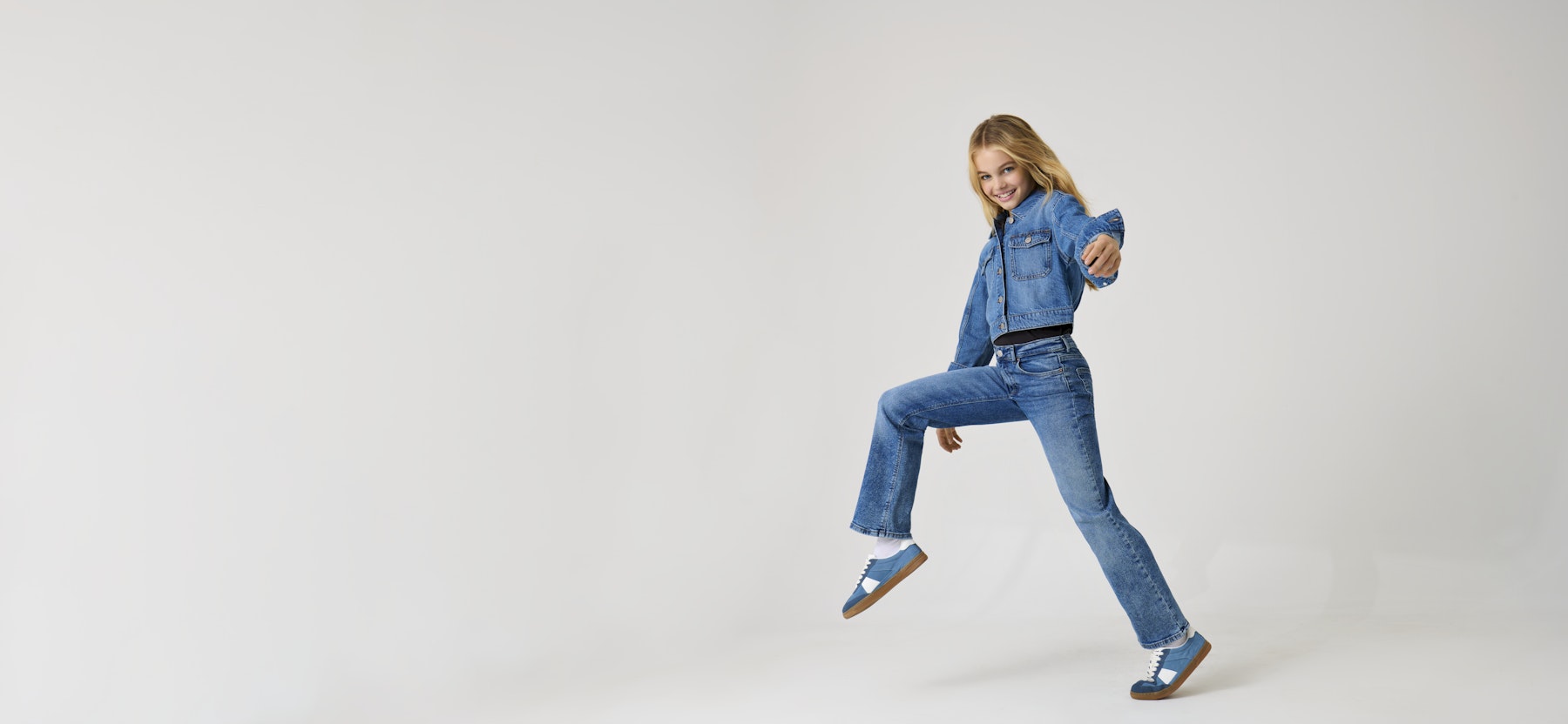 slider image slider_item_UjyCnV