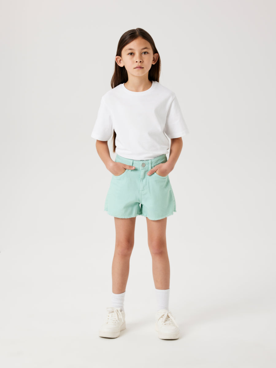 Gekleurde short voor meisjes van Name it in mom fit 